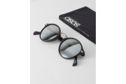 Round Sunglasses In Matte Black With Mirror Lens